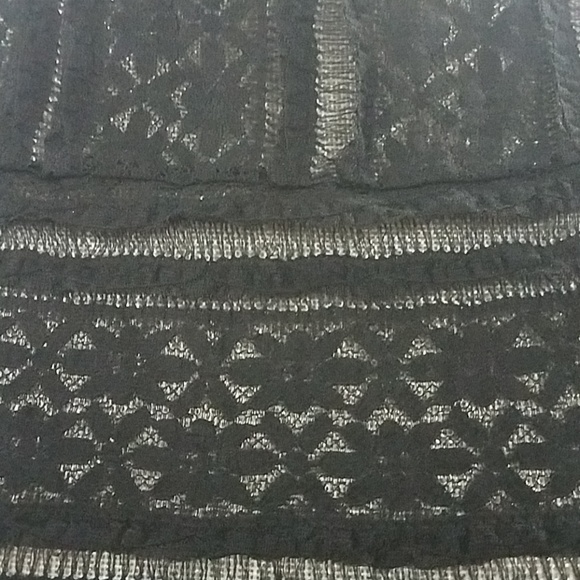 Beautiful lace long sleeve top - Picture 6 of 6